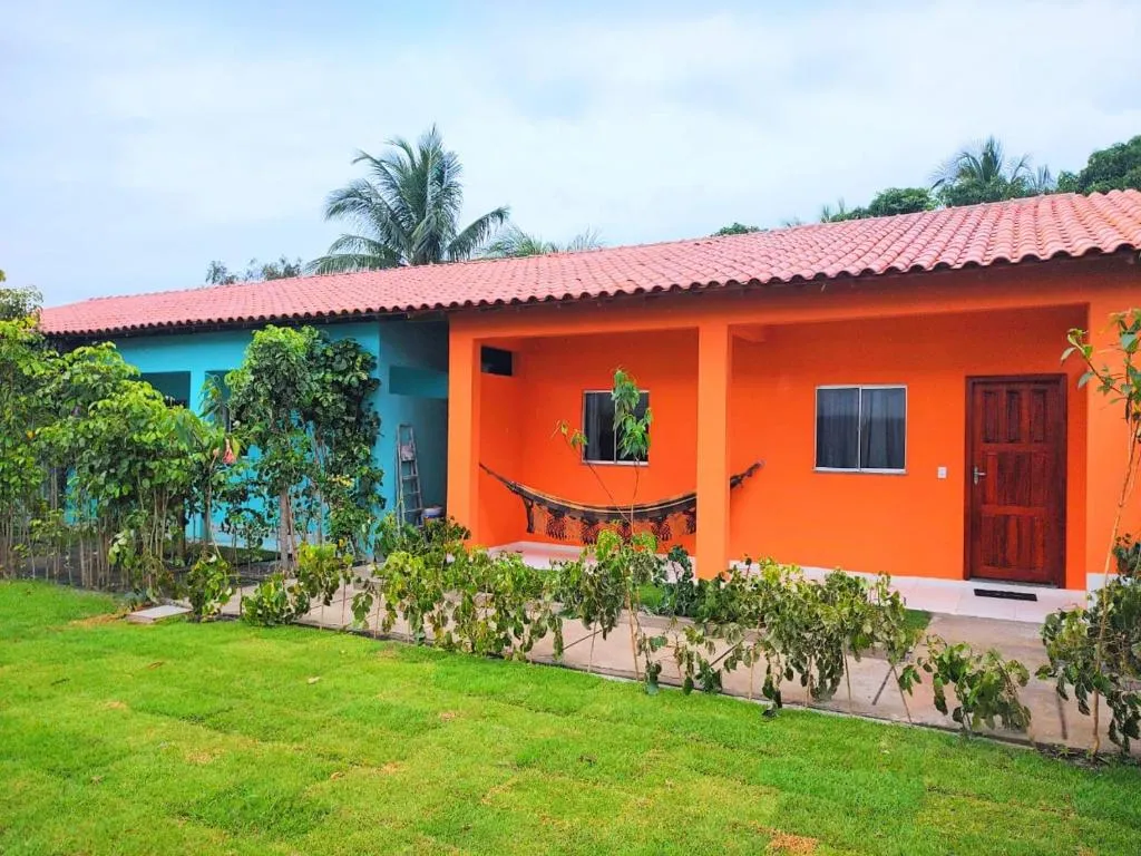 Casas do residencial no gramado